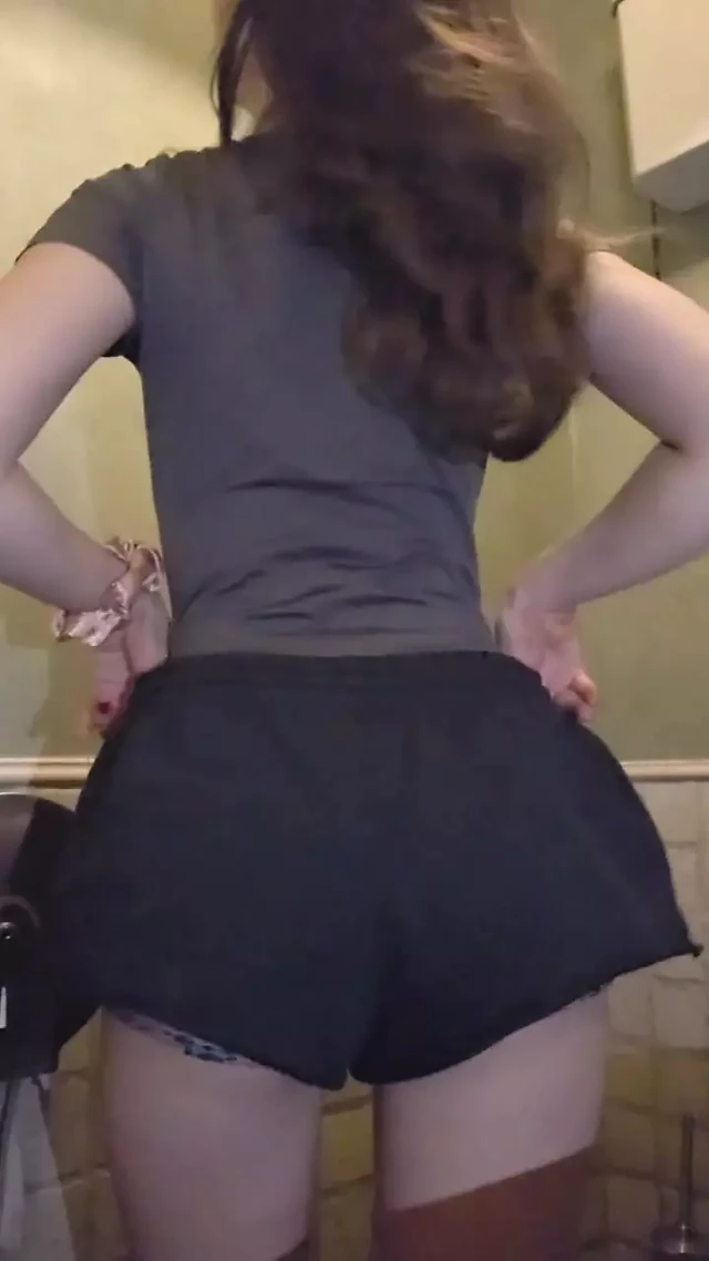 Yes! My panties is bigger than my shorts