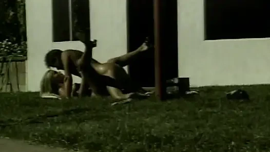 Sie ist eine Teamspielerin - Heiße Outdoor-Abenteuer