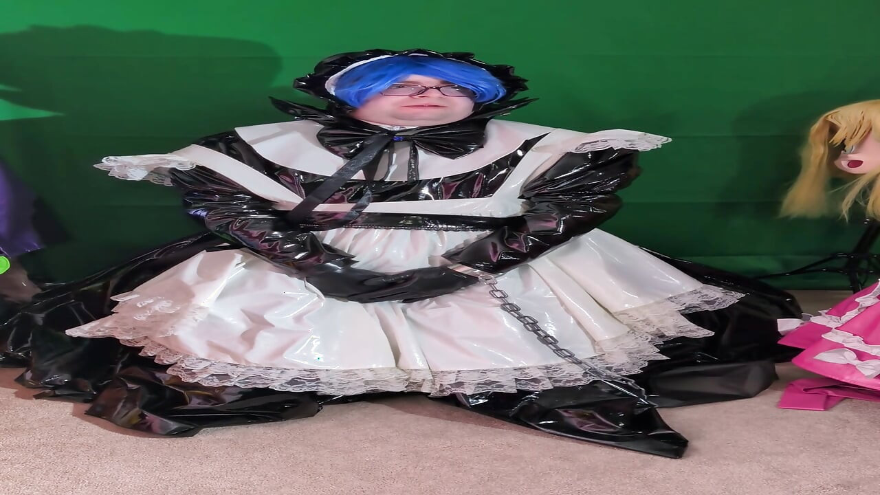 Layered PVC Maid Aoi in a long magic wand vibrator session