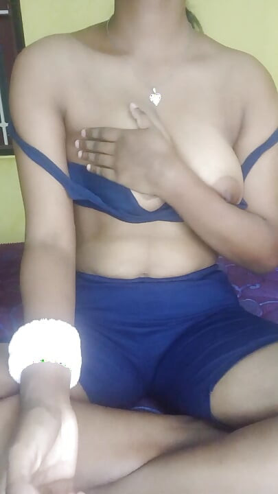 Video seks pertama ponnu monica si cewek tamil