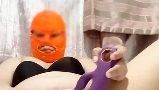 Istri menonton videoku, saat dia melakukan solo