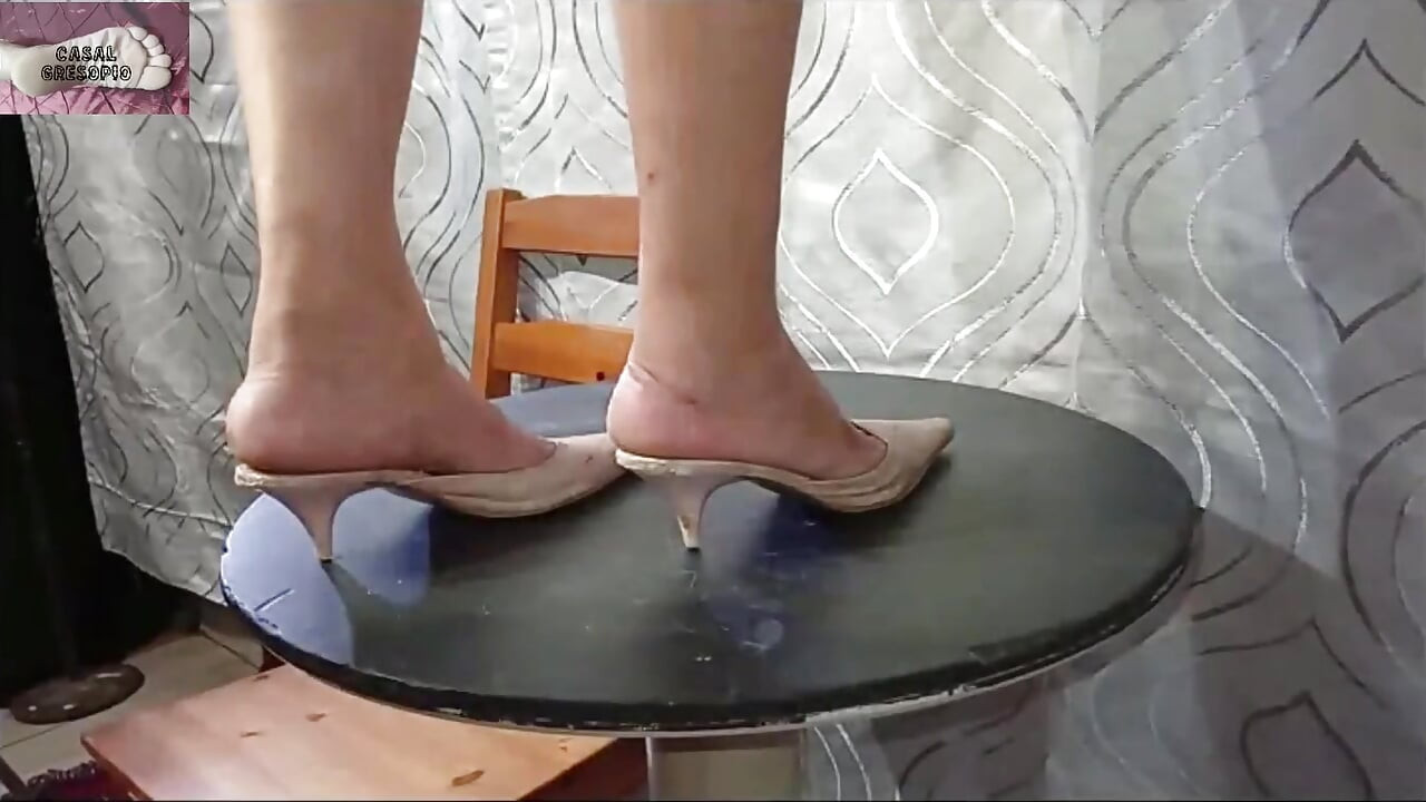 גמור על הנעליים שלה 3