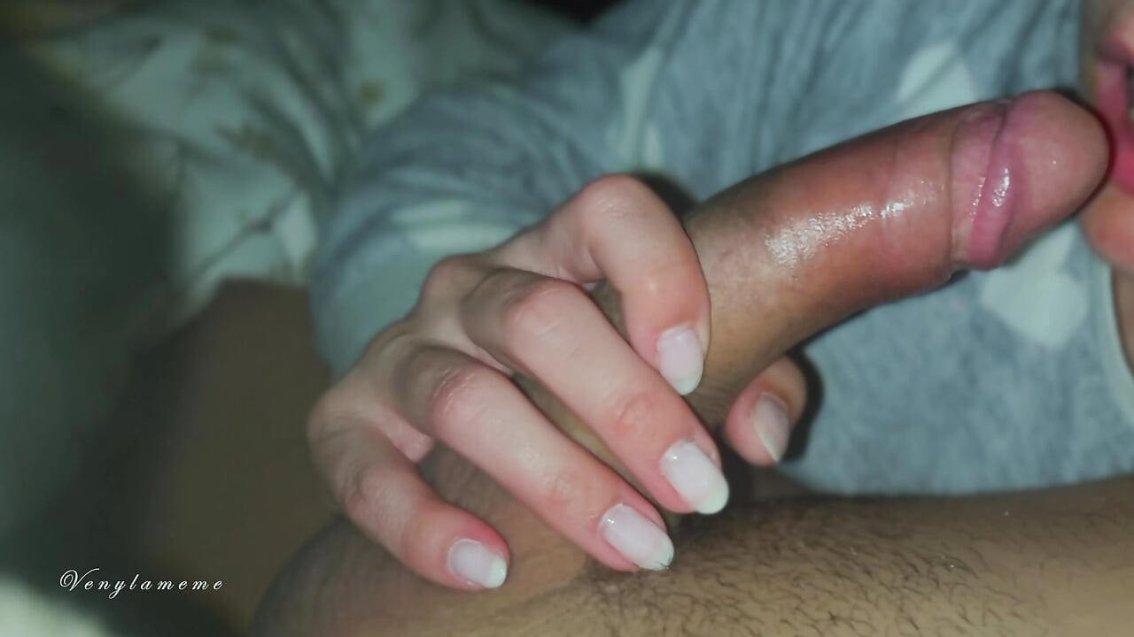 Bedtime Blowjob and Handjob for My Husband Before We Go to Bed