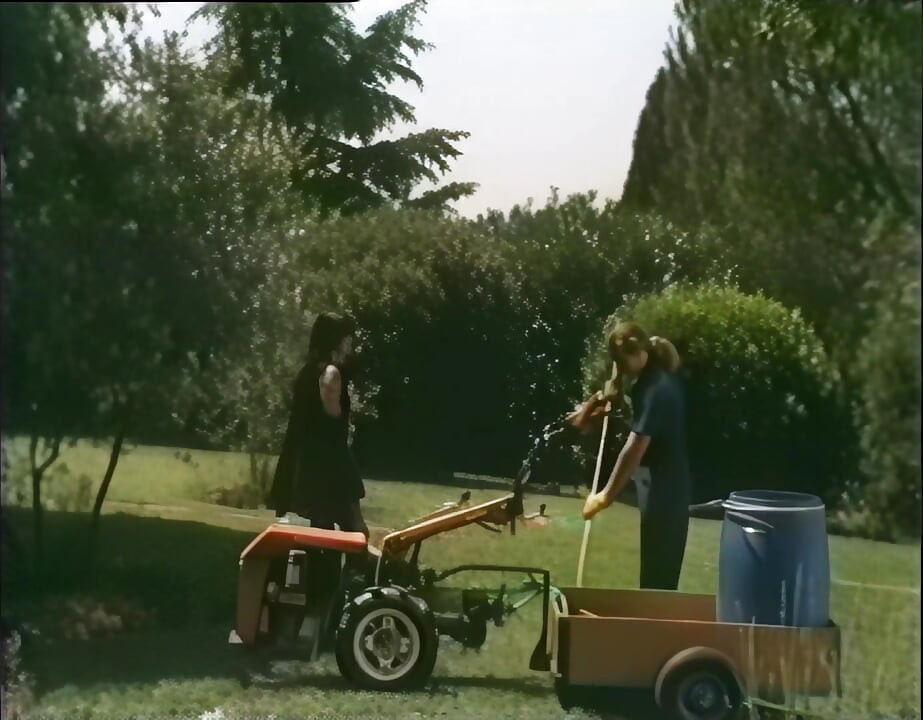 Outdoor Threesome for Vintage Fuckers