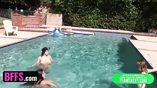BFFS - Keisha Grey And Her Naughty Girlfriends In Bikini Get Wild In Hot Summer Day By The Pool
