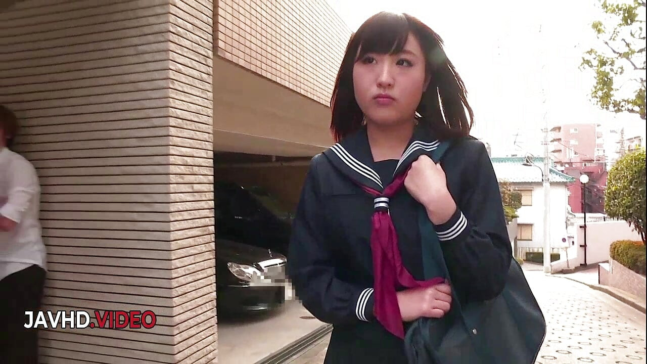 高山麗奈の複数の男性とのワイルドなグループセックスセッション