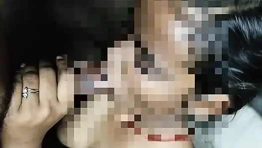 Teman tiri itu memanggilku ke kamar dan dia berkata pacarku tidak tahu cara bercinta, maukah kamu membantuku, lalu memprovokasi satu