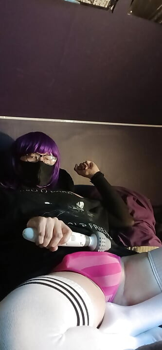 vibrator masturbation and cumming through panties with Raven LeTrap