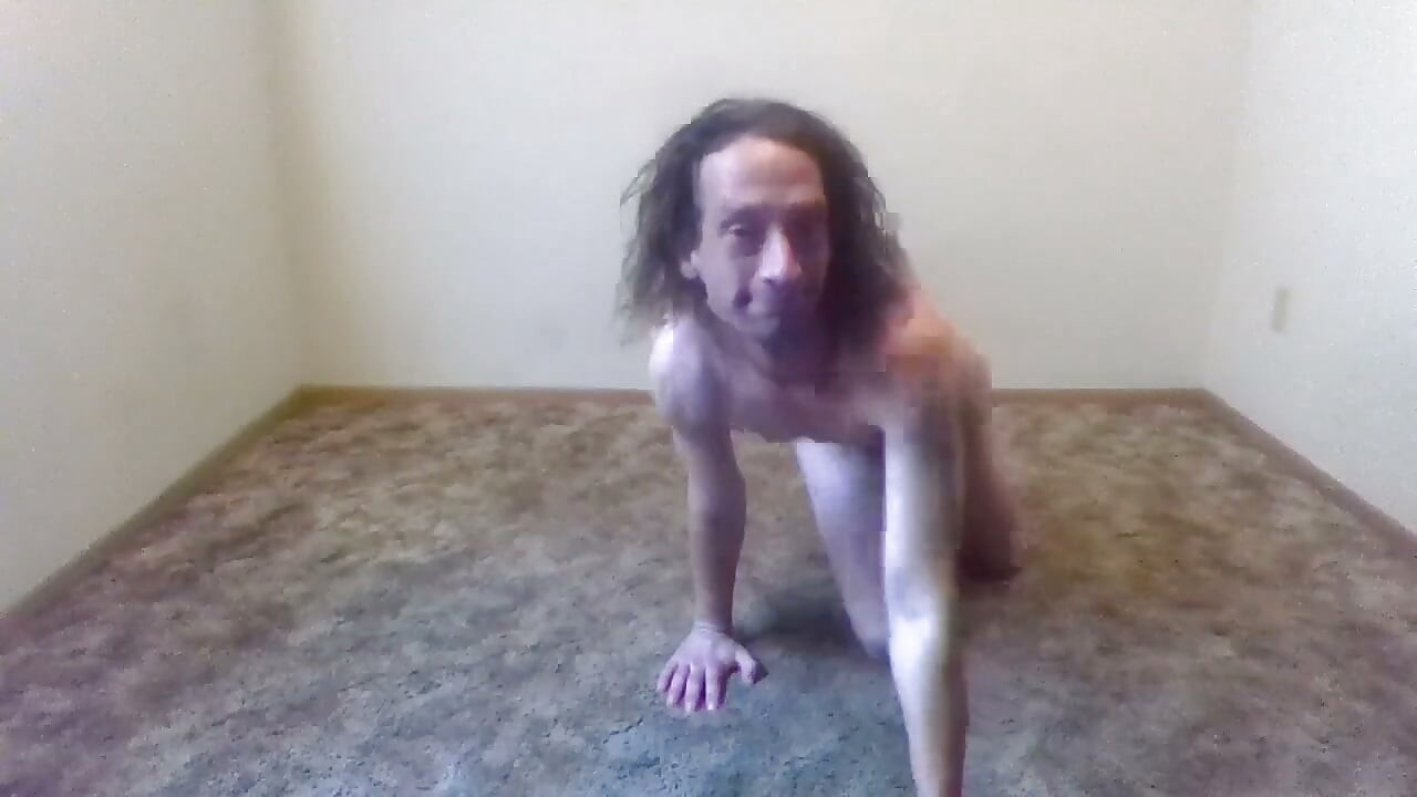 Gole vežbe (3 pogleda, 4 umetnika, fitnes i porno): 10 raširenih dodira prstiju
