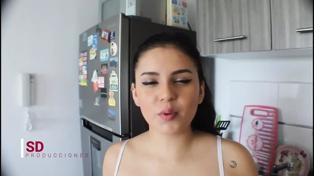 Horny Stepmom Has a Hole in Her Pants - Spanish Porn
