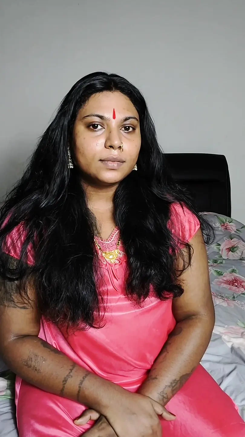 MARUMAGAL Ilaria seducing her MAMANAR