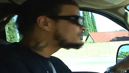 Merebut cewek yang menyenangkan menunggu terbuka lebar untuk penetrasi kontol besar