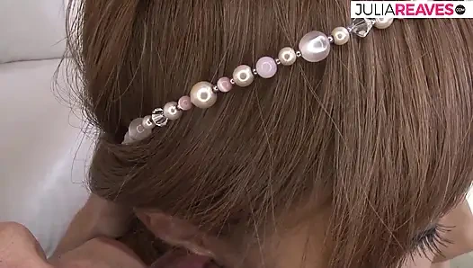 Cewek seksi nyepong kontol besar sampai masukin kontolnya ke dalam memeknya