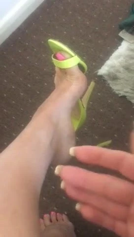 Girlfriend shoe dangle