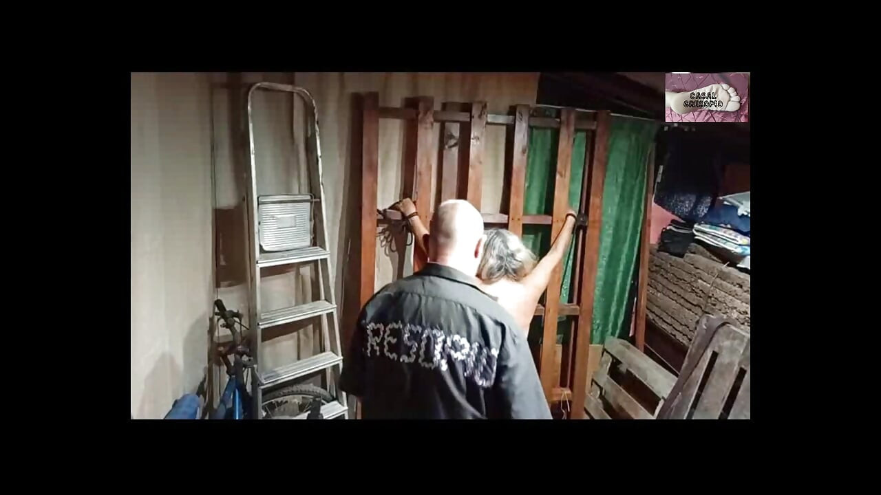 Dominálnak és basznak