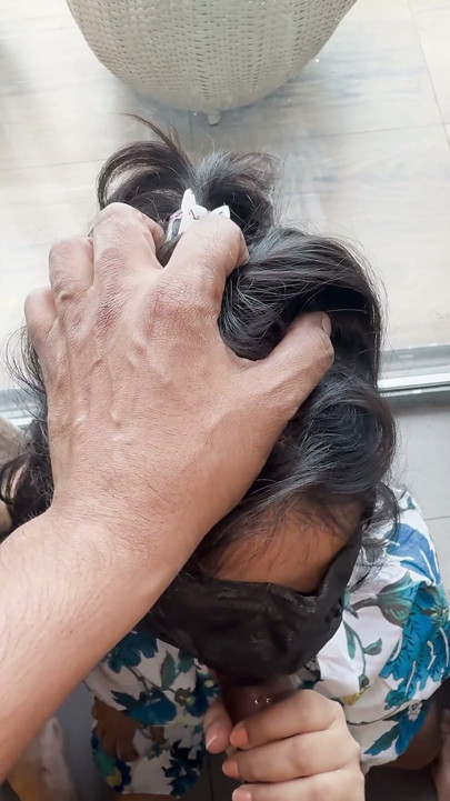Chica del personal de oficina tuvo relaciones sexuales con el jefe por doble salario