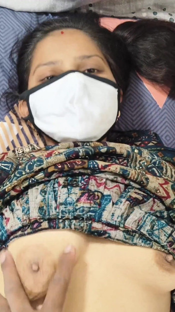 来自的精彩时刻 "德西印度哥享受与德瓦德西印度哥德瓦浪漫"