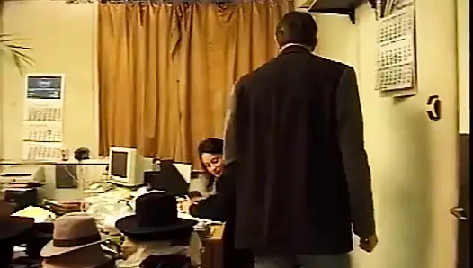 Erika Bella in PERCHE ALLE DONNE PIACE PRENDERLO IN CULO sc 06