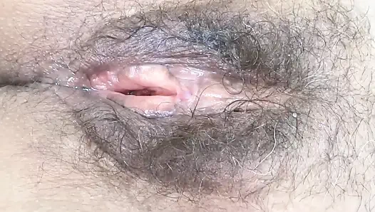 Niemand hat eine leckerere muschi als meine schöne stiefmutter, nachdem er gefickt hat