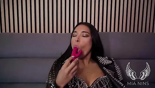 Soloplay Masturbation Strip Squirt Video