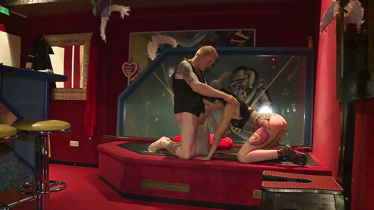 Hot stripper got her pussy fingered and loves fucking huge cock