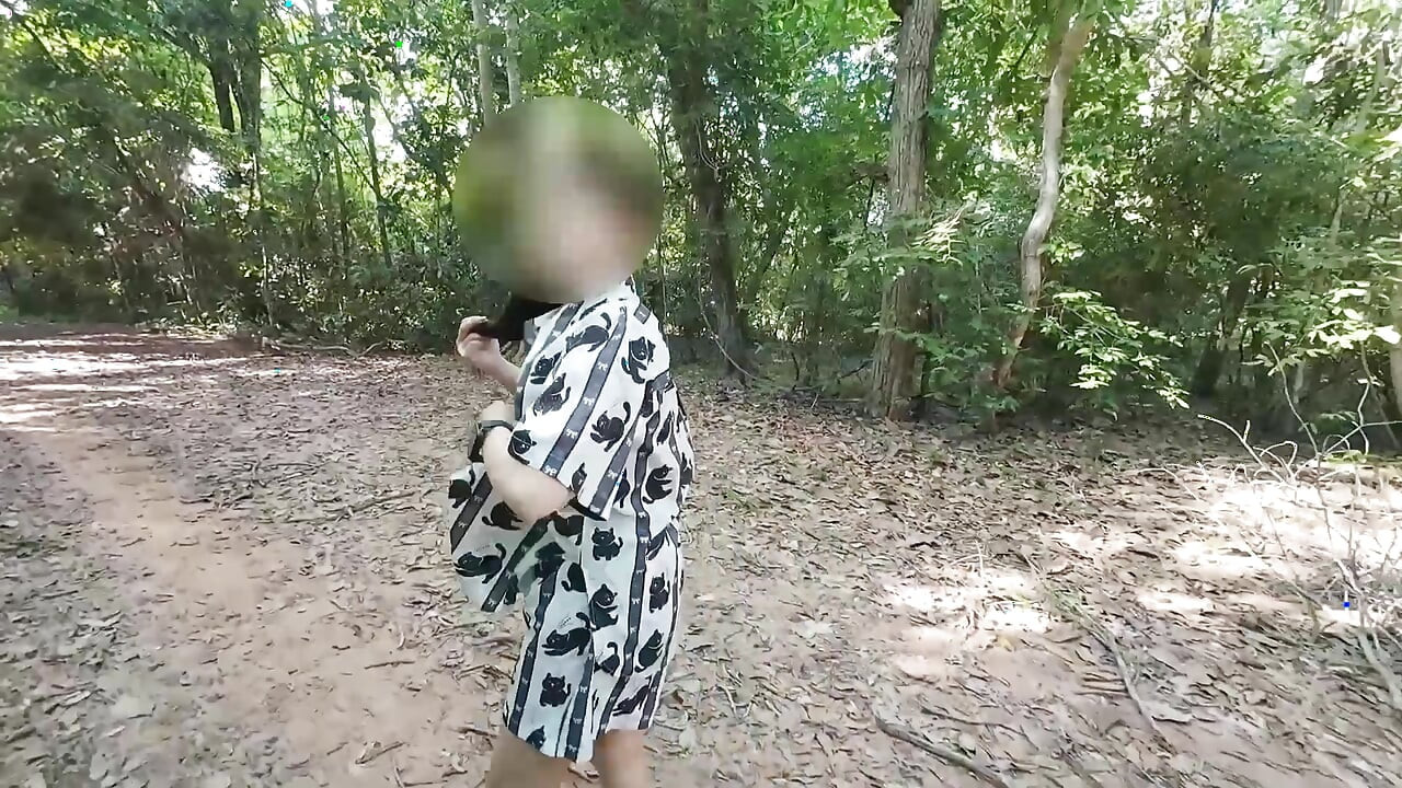 Cute Thai girl bragging but pushing masturbation Pain in the forest Thai voice