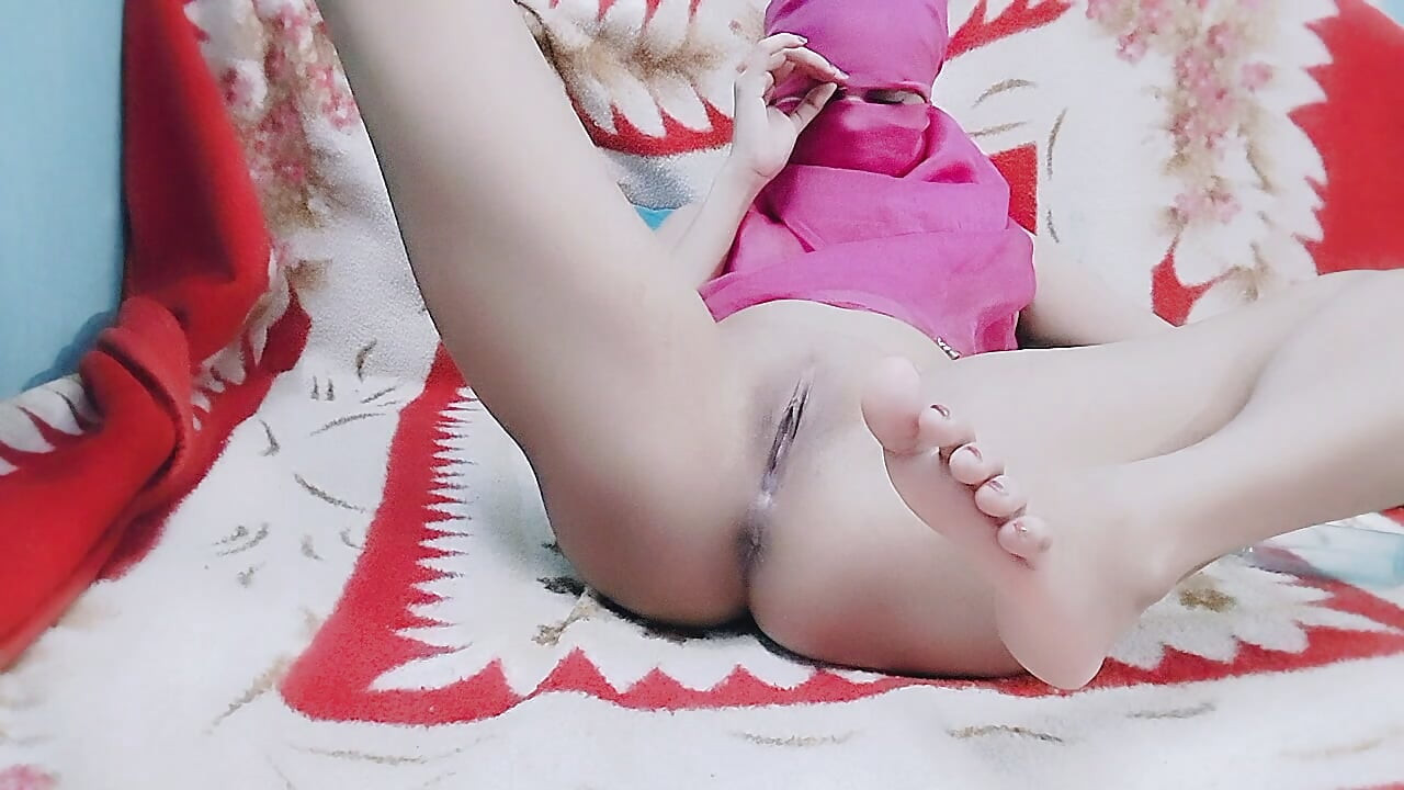 Desnudo completo, tetas y coño, coño grande
