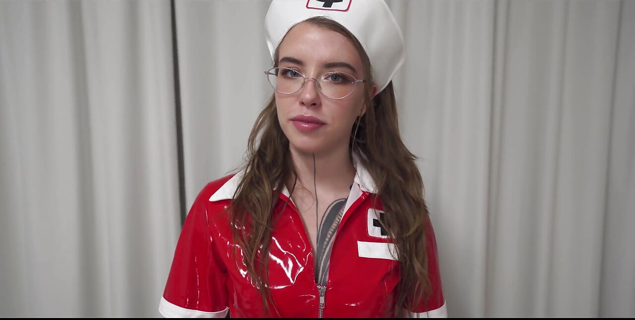 Den varme sygeplejerske Eden Ivy udtrækker en sædprøve fra sin klient!