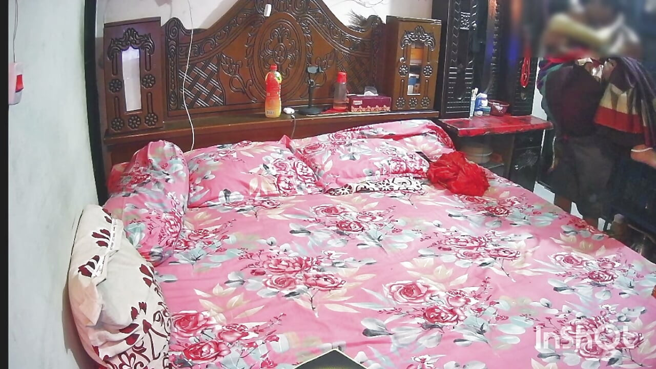 Cặp đôi Desi Bangla quan hệ hardcore tự quay tại nhà - Lồn ướt át chặt khít