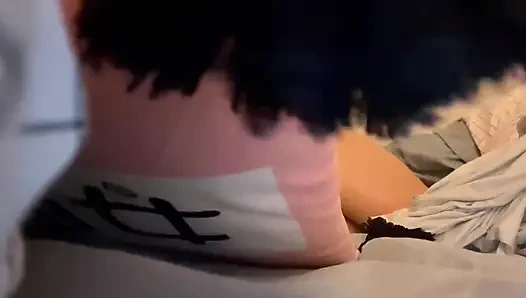 Lulu si cewek mungil asia lagi asik nyepong dan ngentot kontol sampai dicrot di dalam