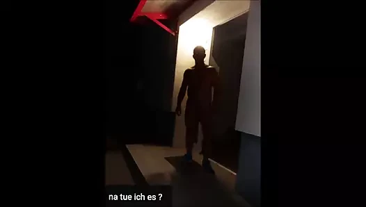 Berjalan telanjang di nocturnal