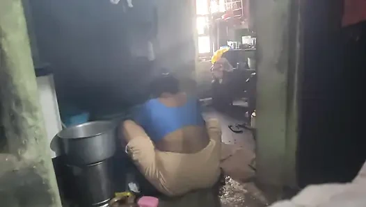 Hot women in bathroom show his body