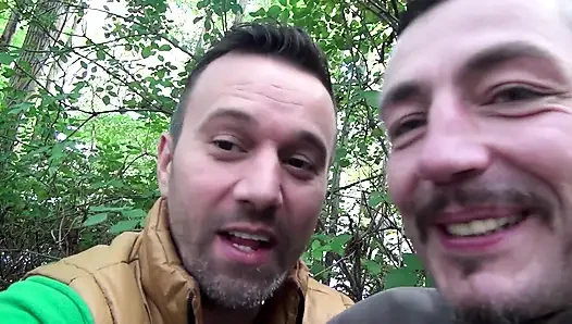 Seks anal threesome didobel penetrasi