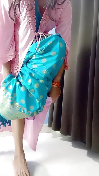Gorgeous stepmom sexy satin. Blue saree