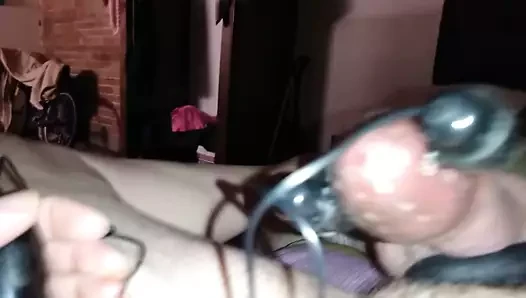 Eller serbest kafası masaj aletinde boşalma
