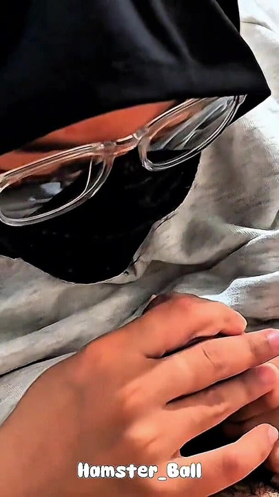 My Big Cock Inspected by an 18+ Hijab, Who Was Handling a Cock for the First Time | Clip 1