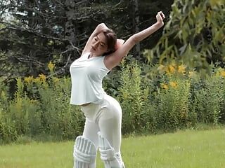 Трах Emma в крикет и трансангелы