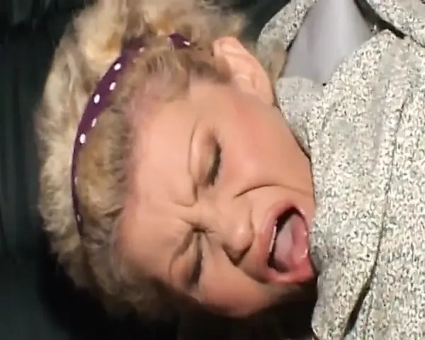 奶奶喜欢肮脏的业余狂欢!