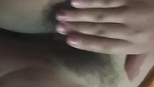 Jab desi bhabhi ko lagi chut me aag  part 1