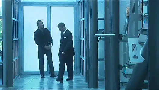 Si seksi sophie nyepong kontol suaminya dengan ganas dan dientot gaya doggy sebagai balasannya