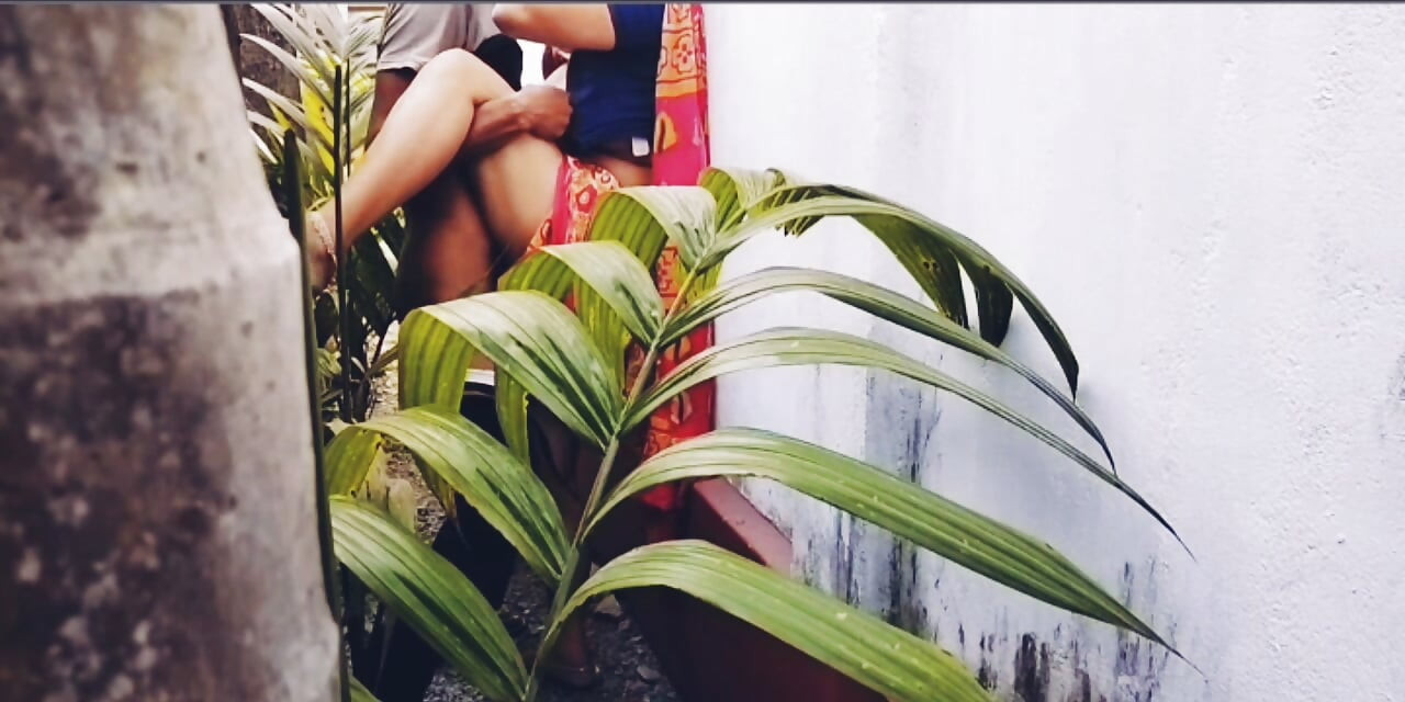 Busty Blonde MILF Bhabi Offers Her Perfect Curves To Her Handsome Devar in outside