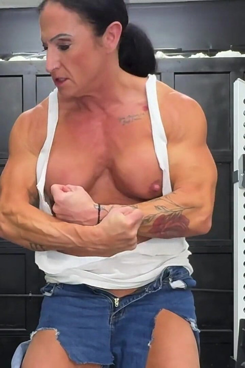 Cuck Vitamin Overdose:kandys Post Consumption Muscle Power