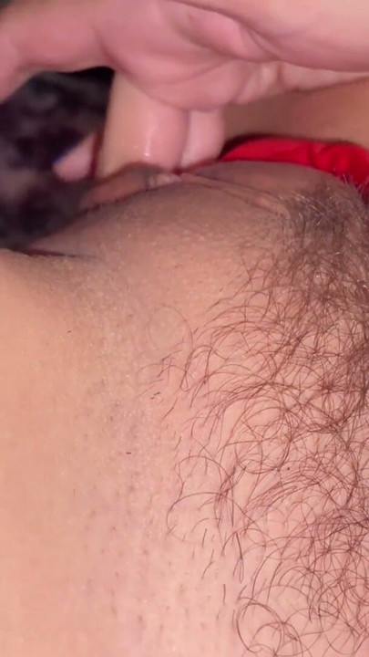 أحب الاستمناء أمام الكاميرا، يجعل كسي أكثر بللاً وهزتي أقوى. | المقطع 2