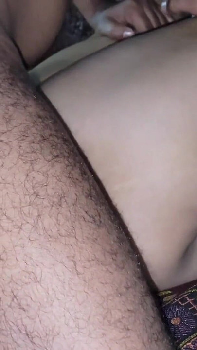 Unforgettable moment from "Hot princes were first given love and then had sex"
