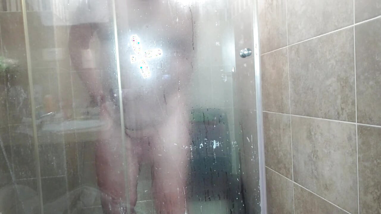 EXPERIENCED WOMAN MAKING MY COCK BIGGER WITH ADAMANDEVE AND LUPO
