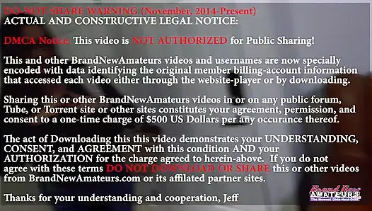 Tante seksi rambut cokelat dengan toket besar lagi asik jilat pantat bahenolnya sampai berantakan!