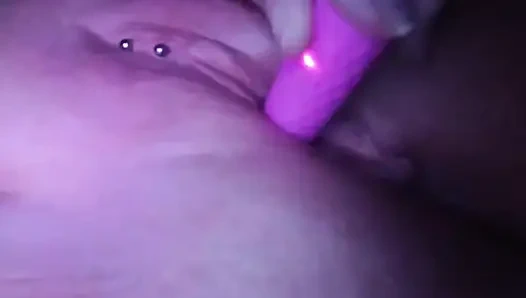 Время игры с мокрой кошечкой