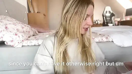 Kaus kaki bekas pakai celana dalam