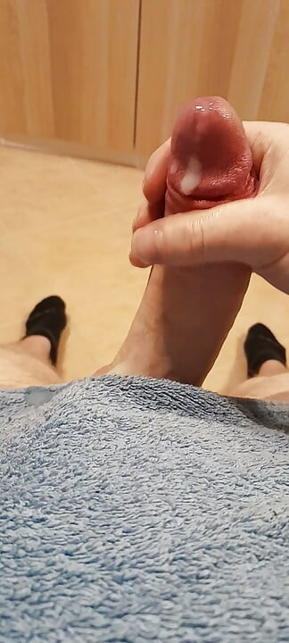 Gay Ginger amateur wank having a cum explosion