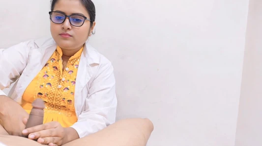 Suster cantik.  Perawat deshi bangla India bersetubuh di rumah. Part_01